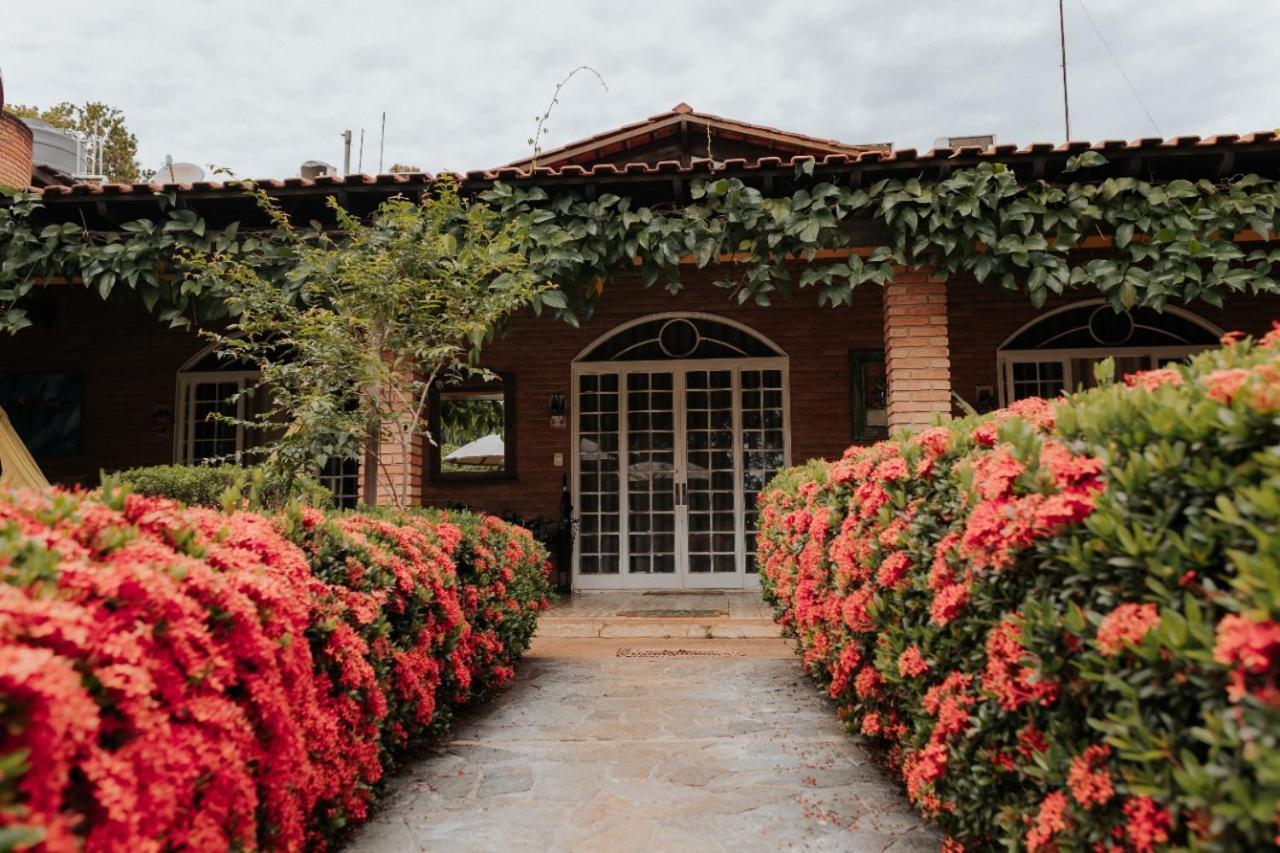 Hotel Pousada Chale Das Flores Sertãozinho Екстериор снимка